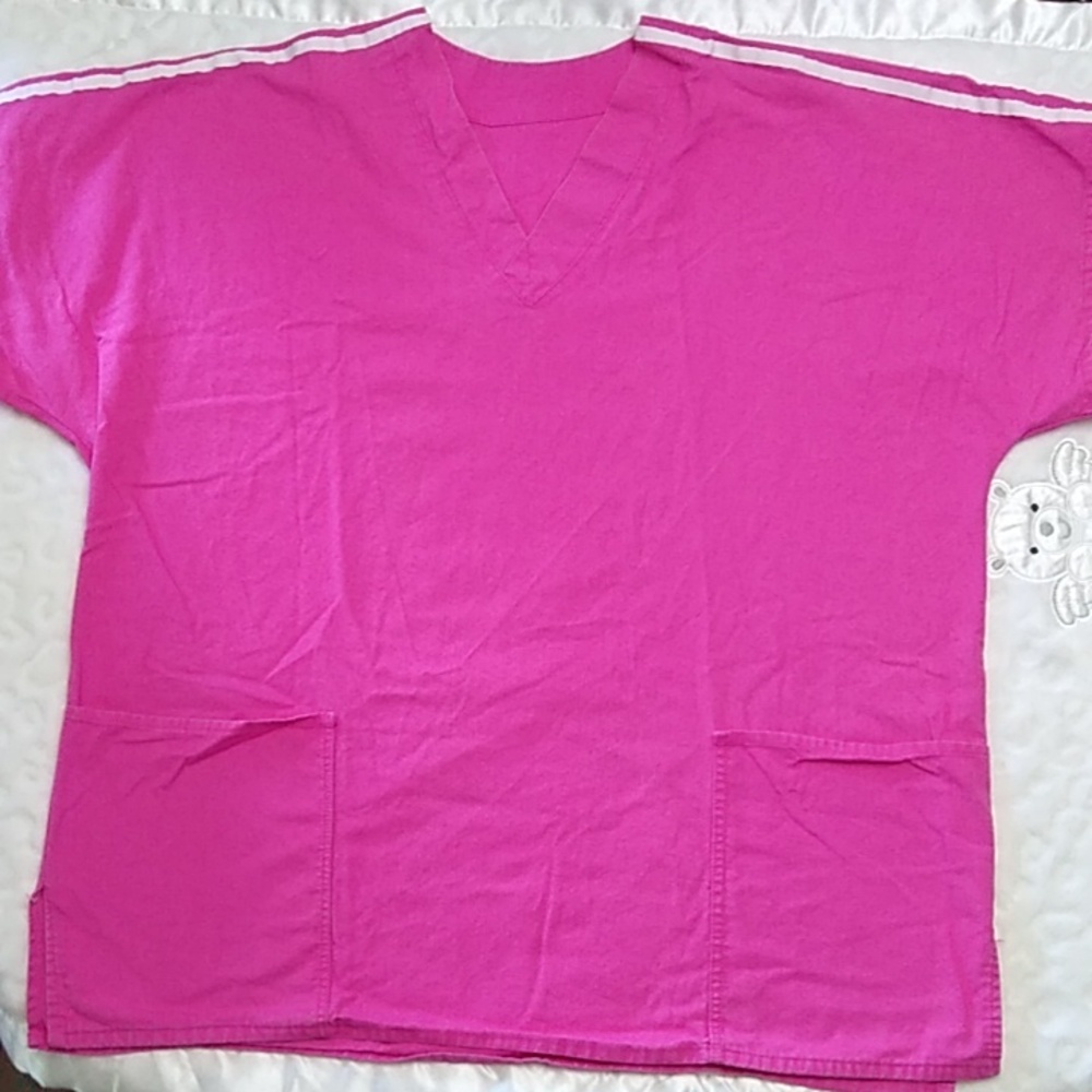Pink 🩷 Scrub Top with White Stripes on Tops of Sleeves Size Medium -Large